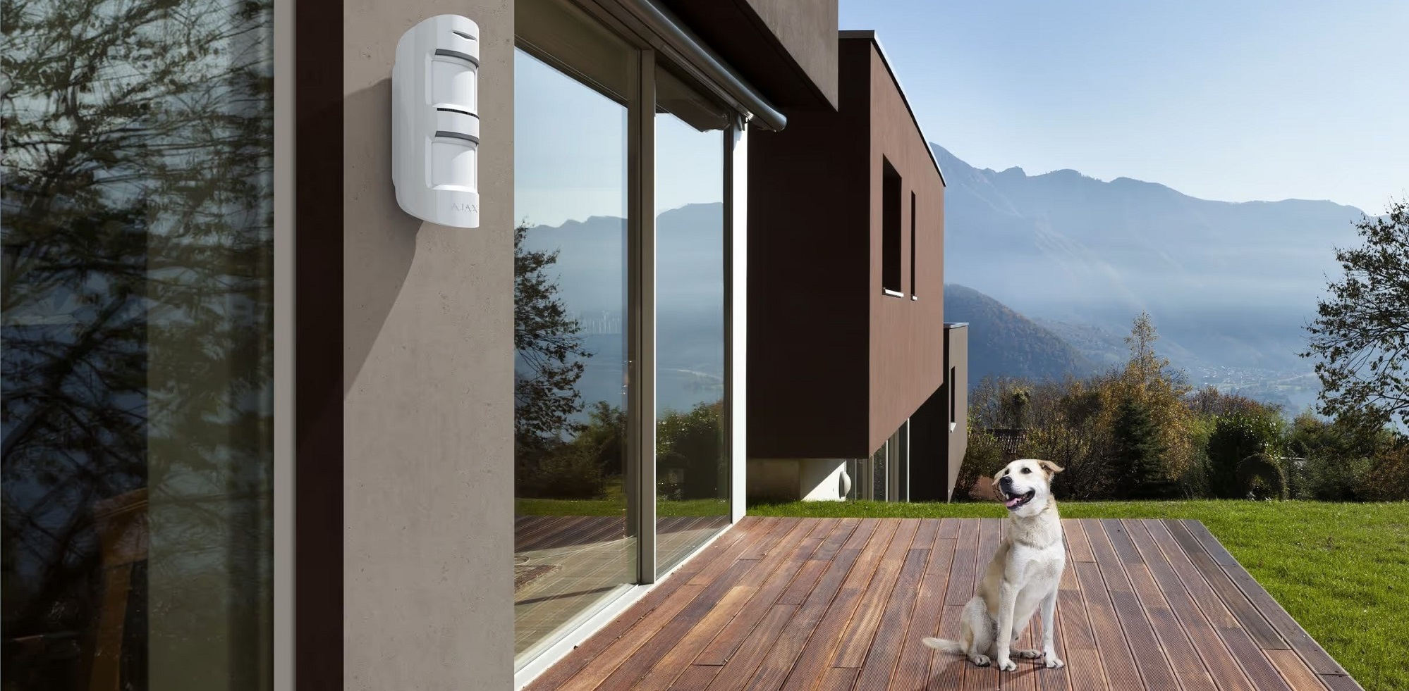 Детектор руху для вулиці Ajax MotionProtect Outdoor білий Вуличний датчик руху Ajax MotionProtect Outdoor білого кольору