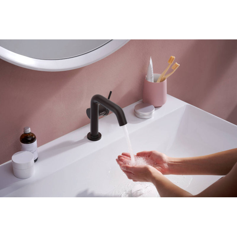 73320670 Tecturis S 110 Смеситель для раковины 161 мм с донным клапаном push-open, черный матовый фото 3